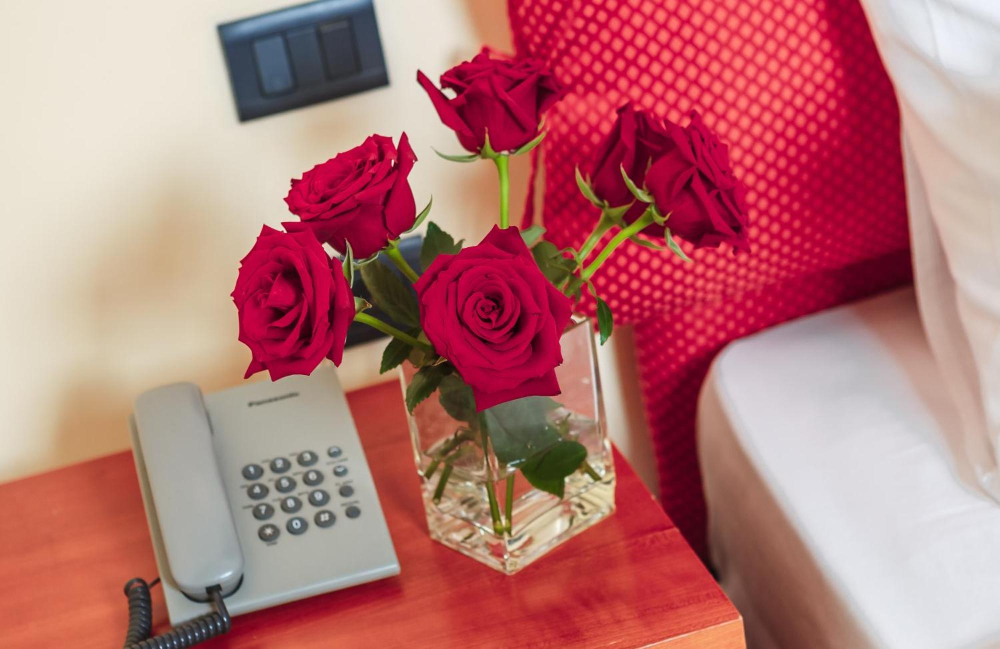 Hotel Pushkin Uralsk Oda fotoğraf