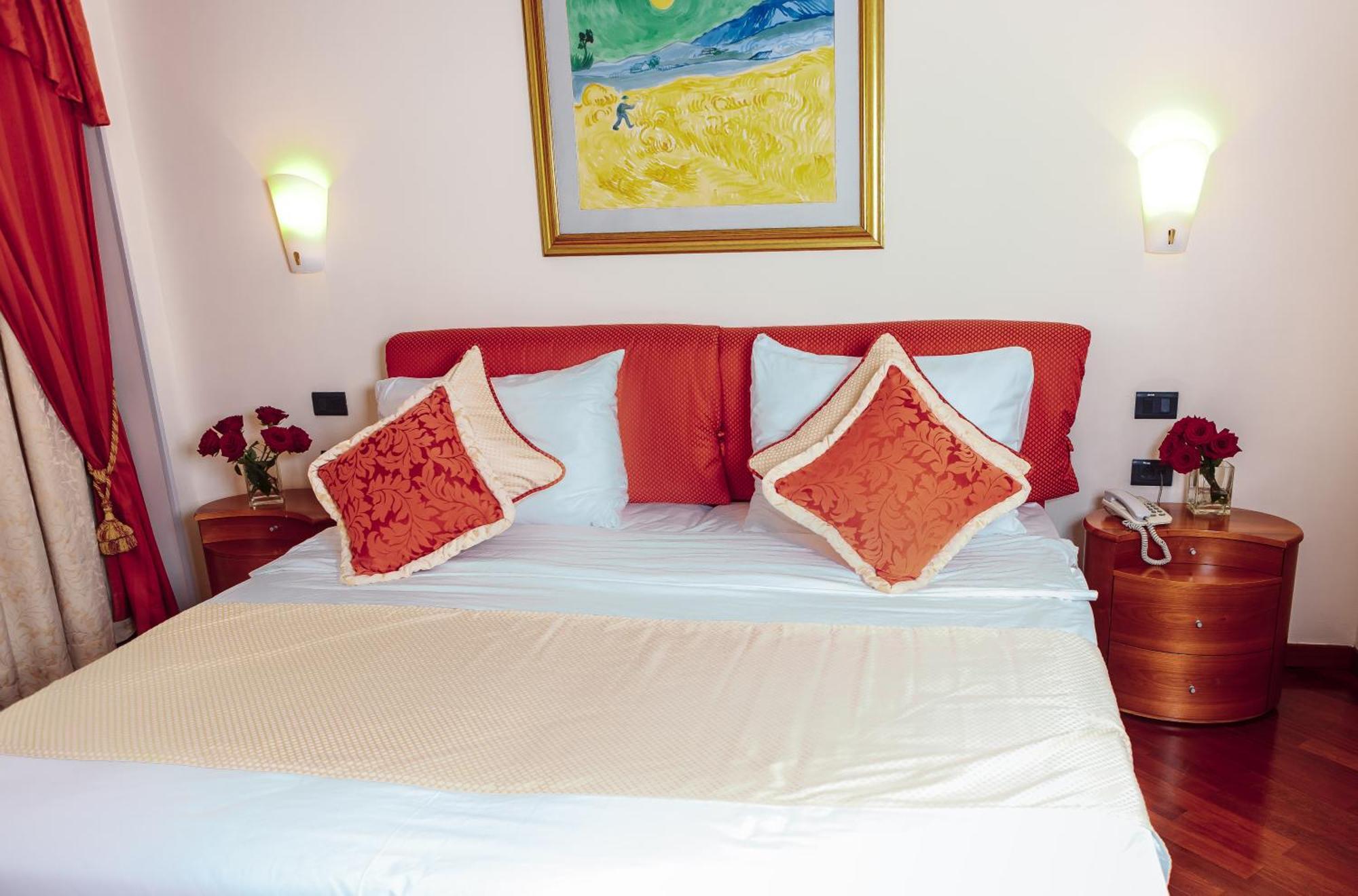 Hotel Pushkin Uralsk Oda fotoğraf