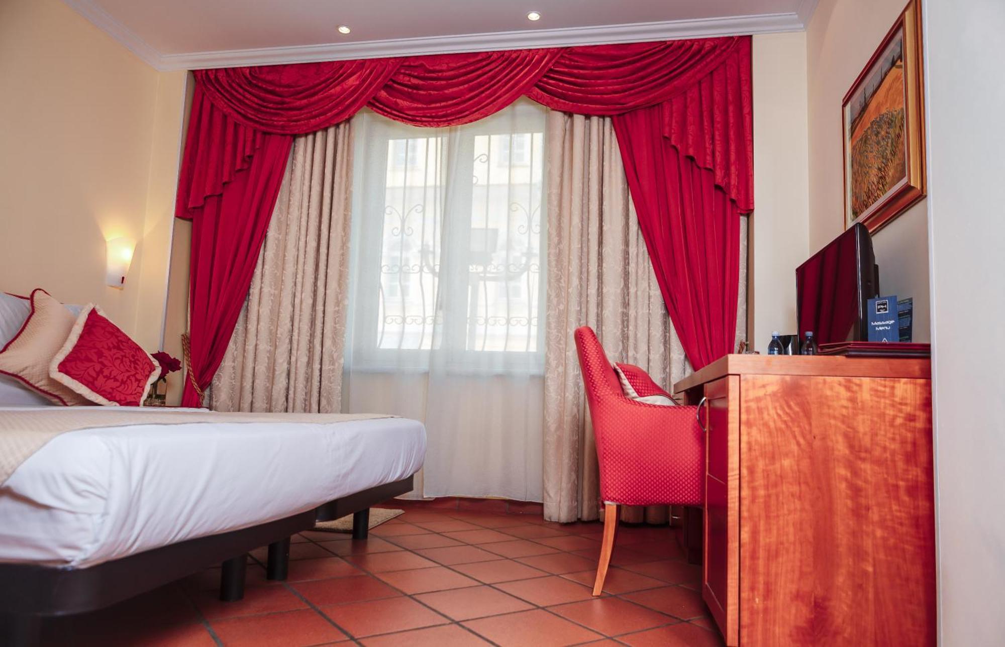 Hotel Pushkin Uralsk Oda fotoğraf