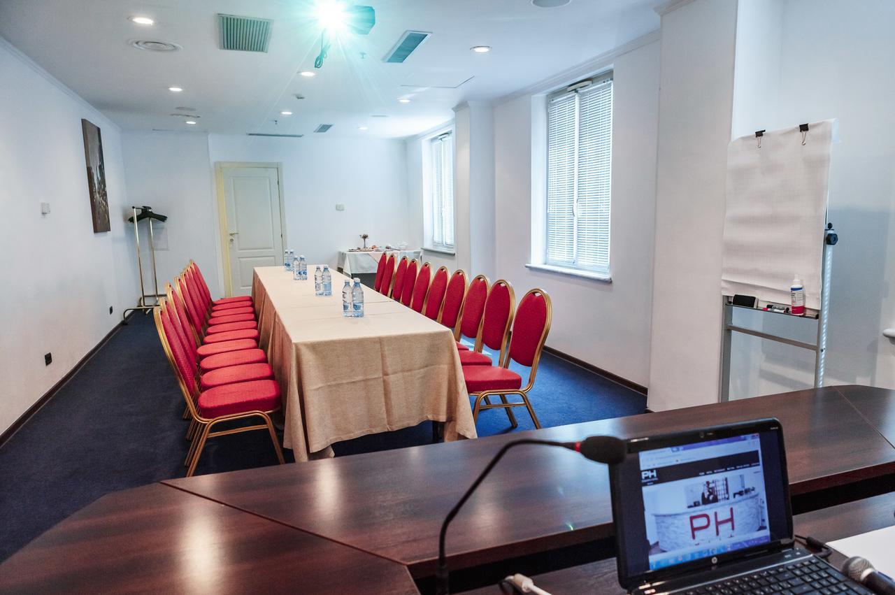 Hotel Pushkin Uralsk Dış mekan fotoğraf