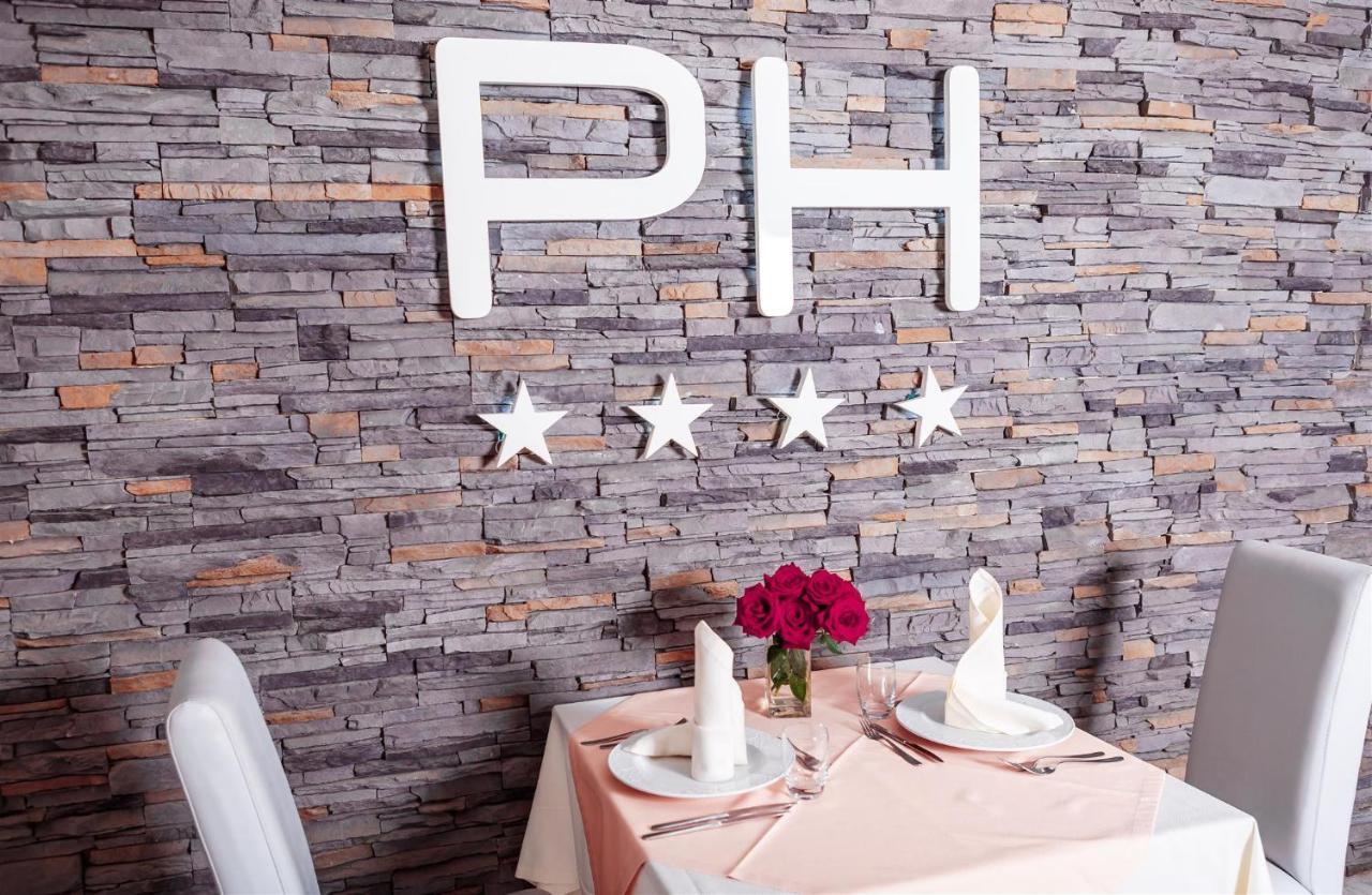 Hotel Pushkin Uralsk Dış mekan fotoğraf