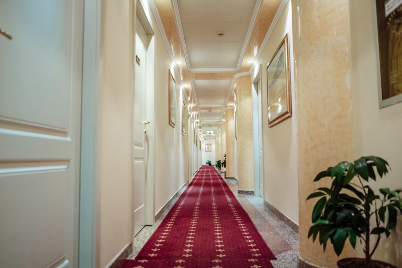 Hotel Pushkin Uralsk Dış mekan fotoğraf