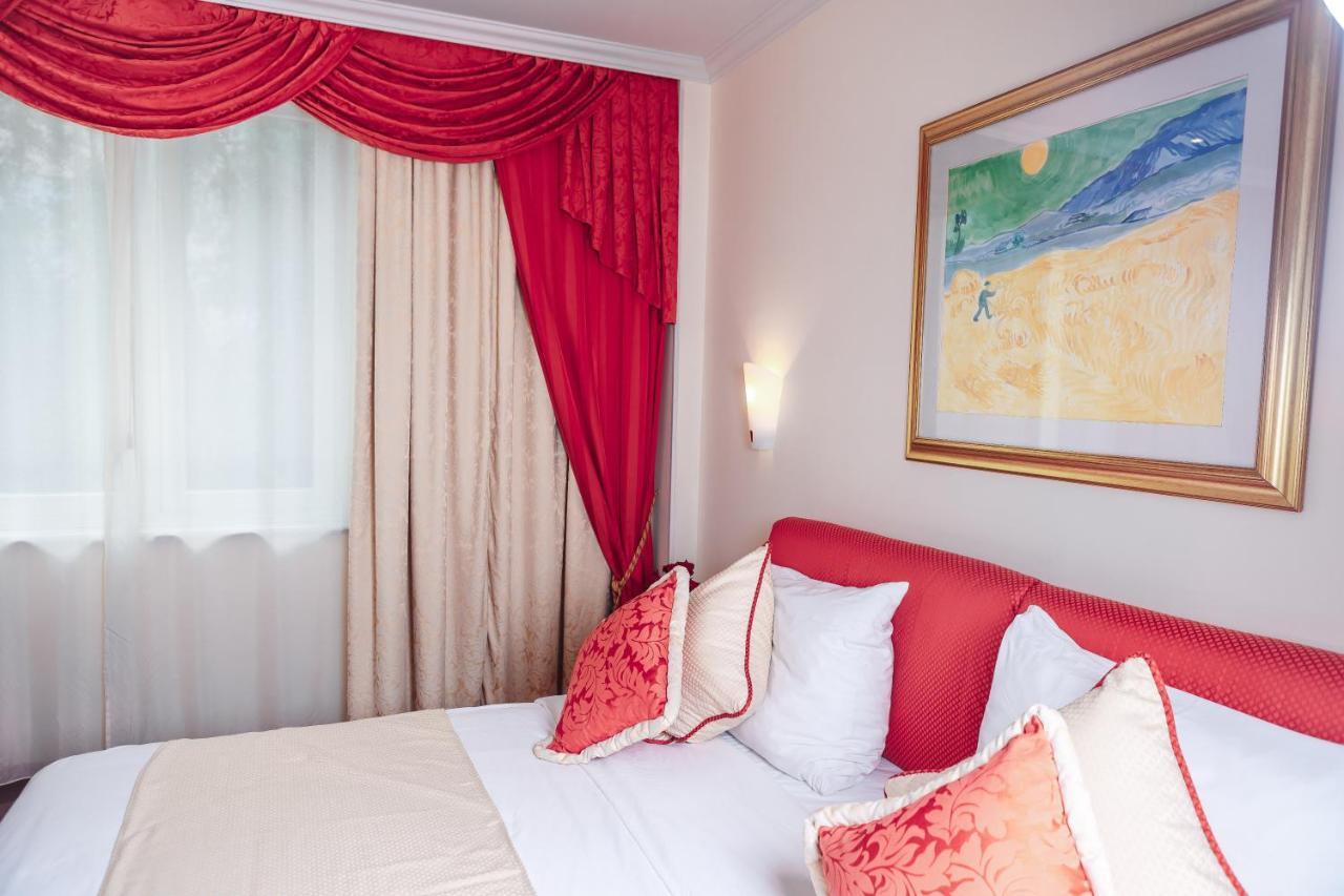 Hotel Pushkin Uralsk Dış mekan fotoğraf
